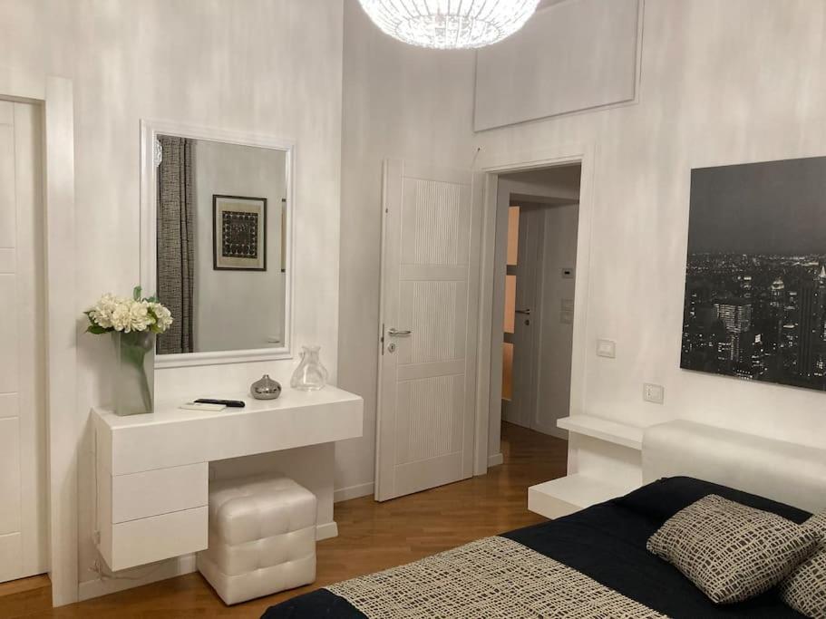 Thesan Lodge, Chic & Modern Design Apartment Гросето Екстериор снимка