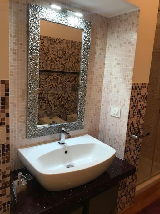 Thesan Lodge, Chic & Modern Design Apartment Гросето Екстериор снимка